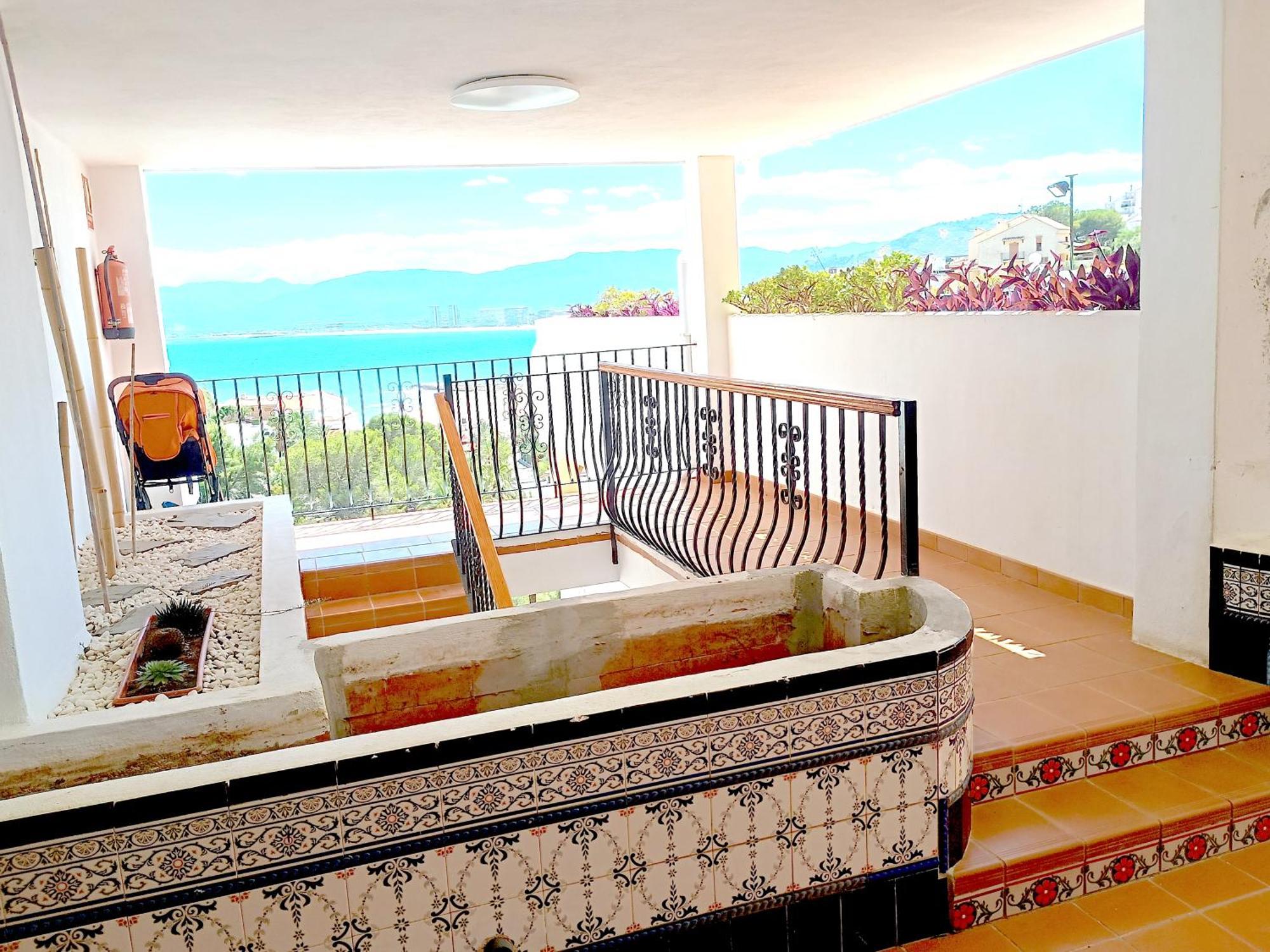 Royal Beach - Appartment With Sea View & Terrace Фаро-де-Кульера Экстерьер фото